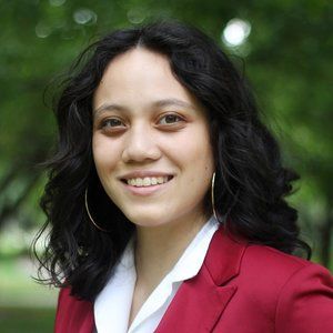 Meet your Posher, Adele